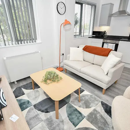 Modern & Stylish 1 Bed In Apartment *