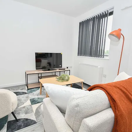 Modern & Stylish 1 Bed In Apartment *