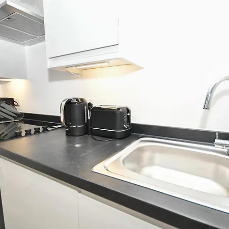 Apartment Modern & Stylish 1 Bed In *